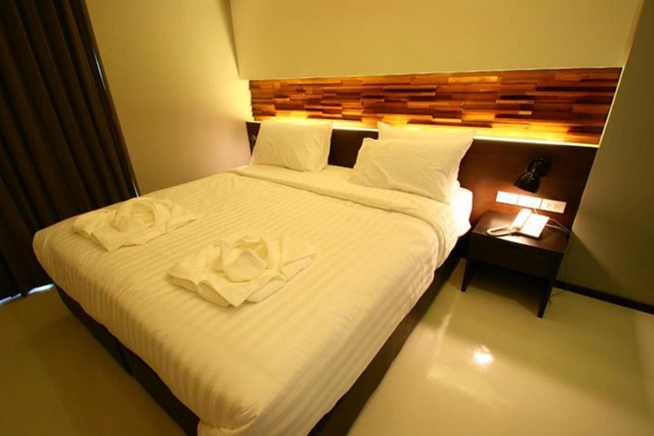At One Inn Hualampong Bangkok Phòng bức ảnh